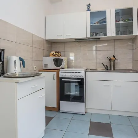 Horvatic Apartment *